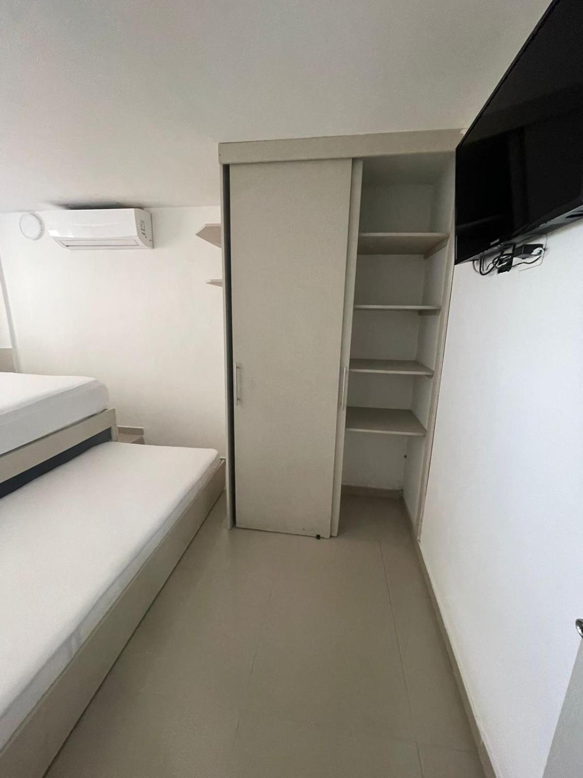 Hotel Hernandez Ctg Картахена Экстерьер фото