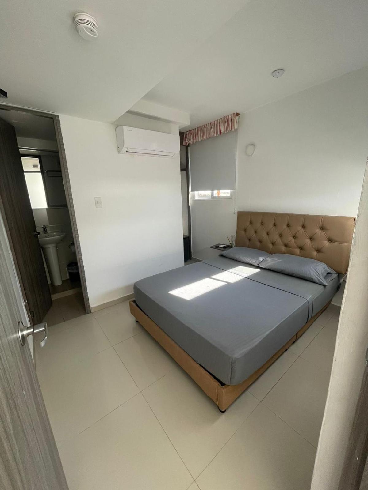 Hotel Hernandez Ctg Картахена Экстерьер фото