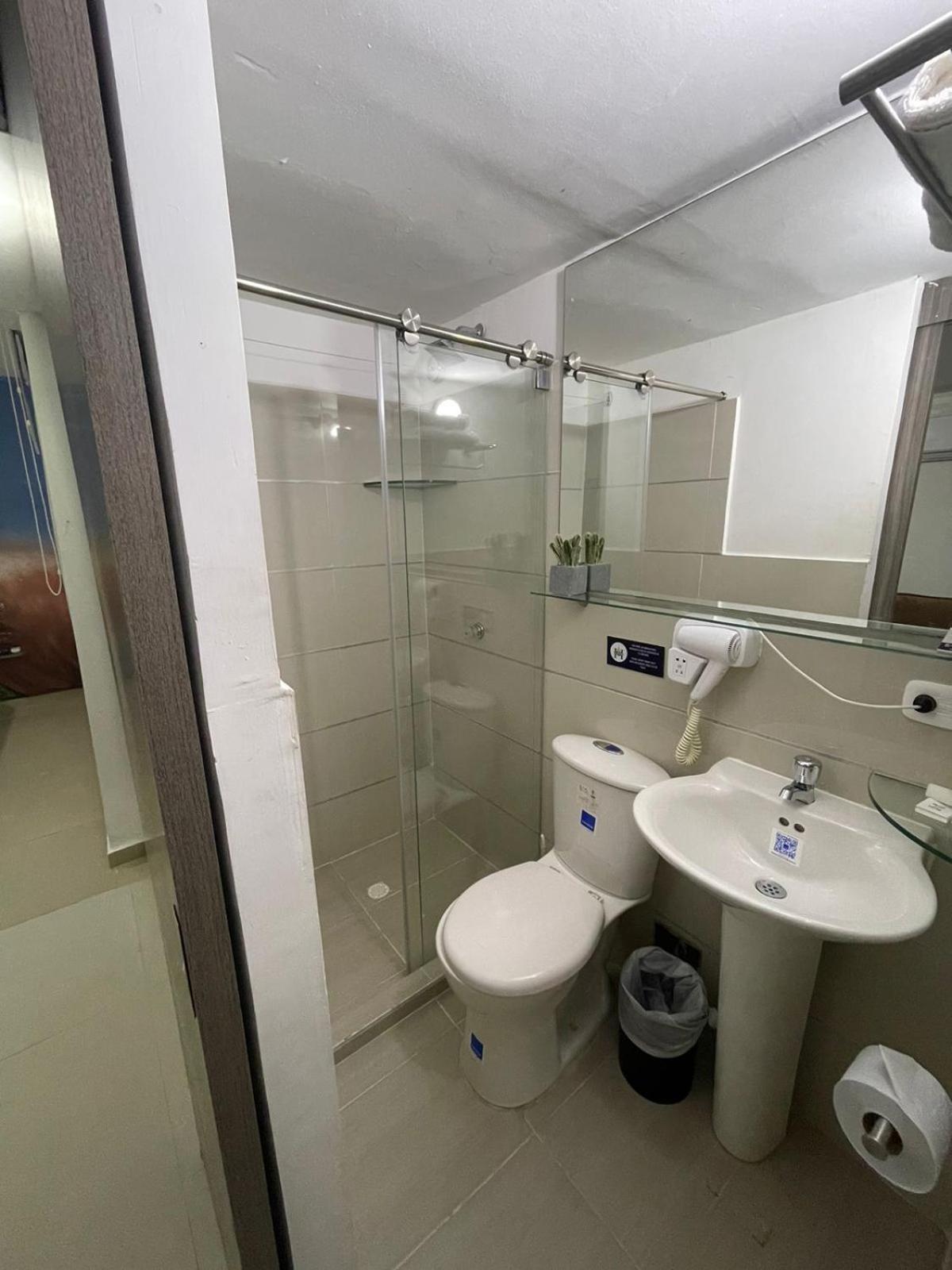 Hotel Hernandez Ctg Картахена Экстерьер фото